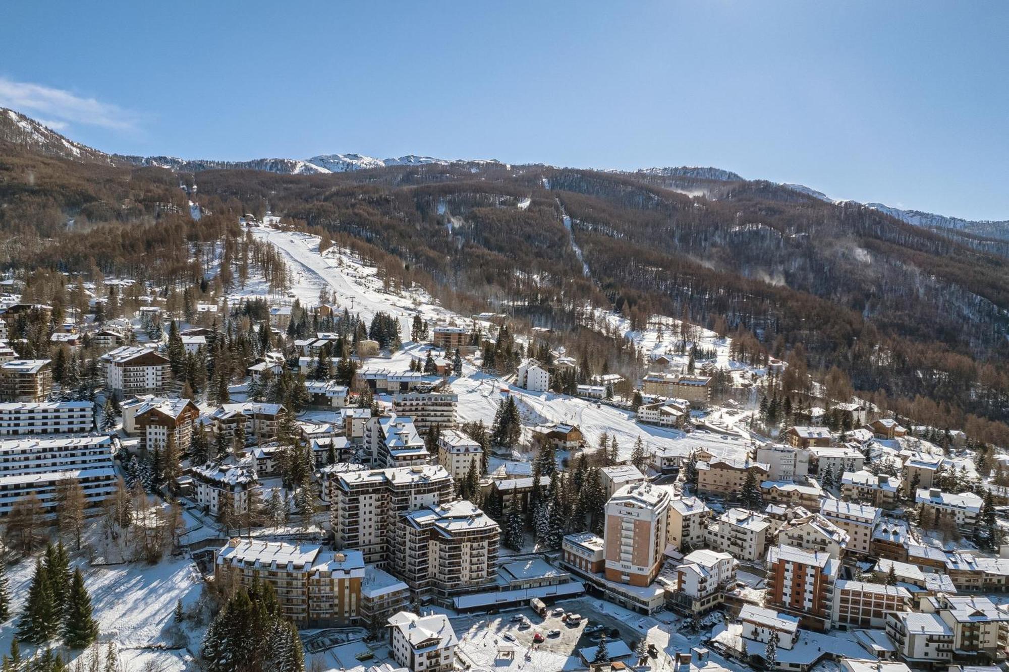 Oulx Studio Clotes Ski In - Ski Out - Happy Rentals מראה חיצוני תמונה